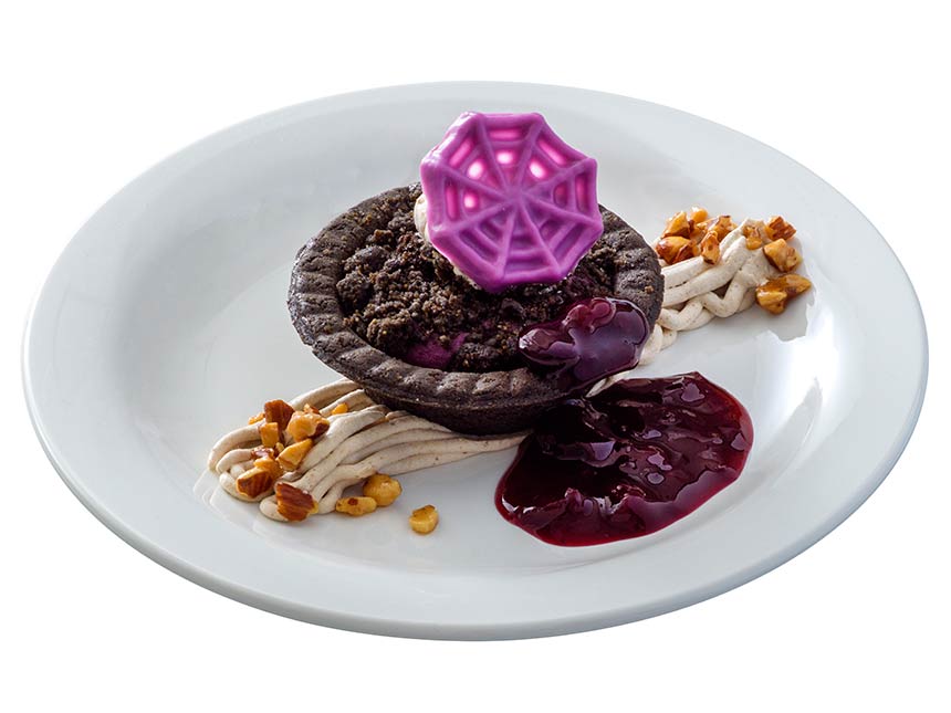 紫イモのタルト、マロンクリーム添えのイメージ
