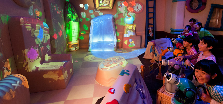 image of Goofy's Paint 'n' Play House2