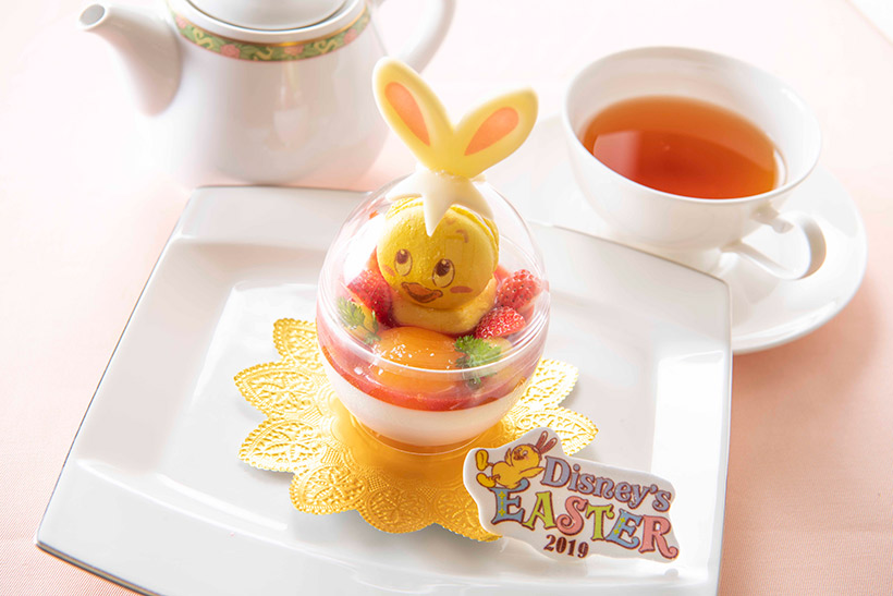 うさピヨをモチーフにしたケーキの画像