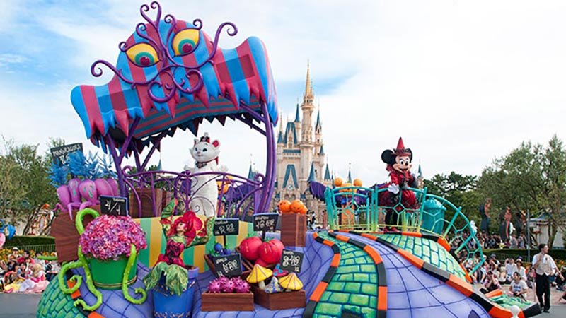 公式】2つのパークで！「ディズニー・ハロウィーン」を思う存分楽し