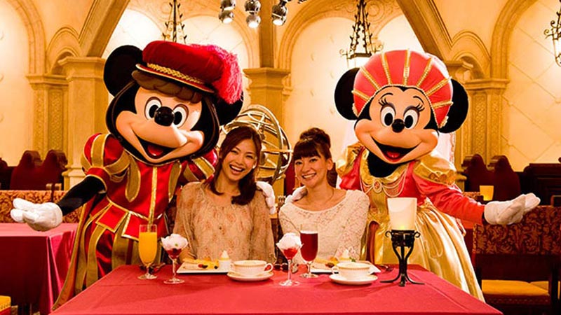 【1日10組限定！】 ディズニーの仲間たちとスウィーツな時間を過ごそう！のイメージ