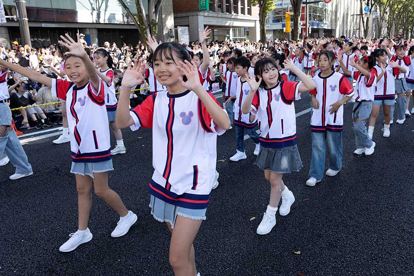 パレードの様子の画像
