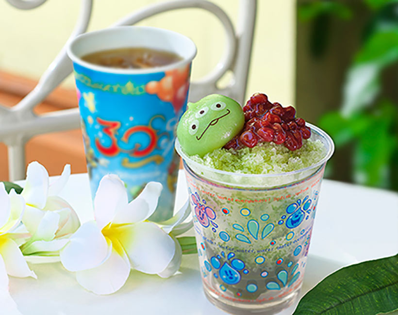 リトルグリーンまんがのった抹茶とあずきのシェイブアイス