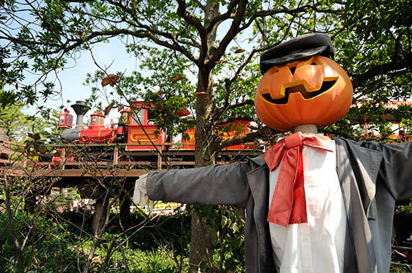 東京ディズニーランドのハロウィーンのデコレーション