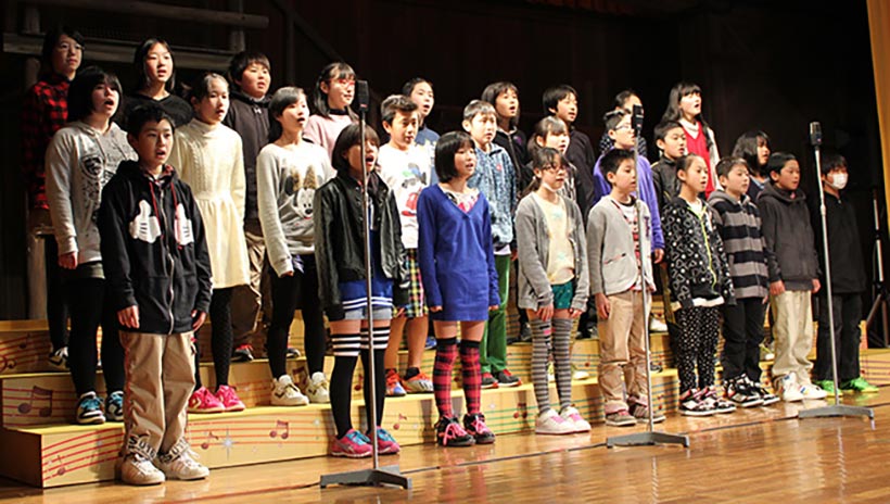 公式 学校生活最後の思い出に東京ディズニーリゾートで特別なステージを 卒業記念合唱プログラム ハーモニーフレンズ 東京ディズニーリゾート ブログ 東京ディズニーリゾート