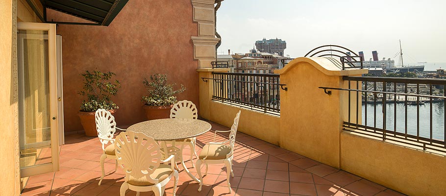 image of Terrace Room (Harbor View)3