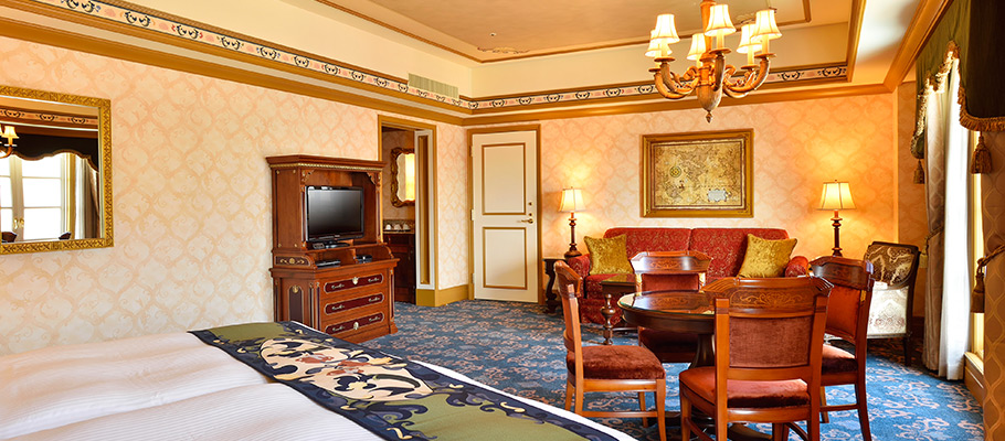 image of Harbor Room (Piazza View)2