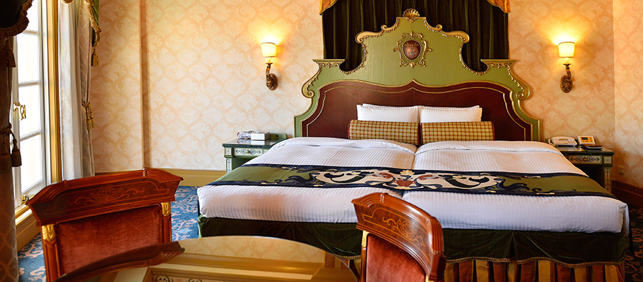 image of Harbor Room (Piazza View)4