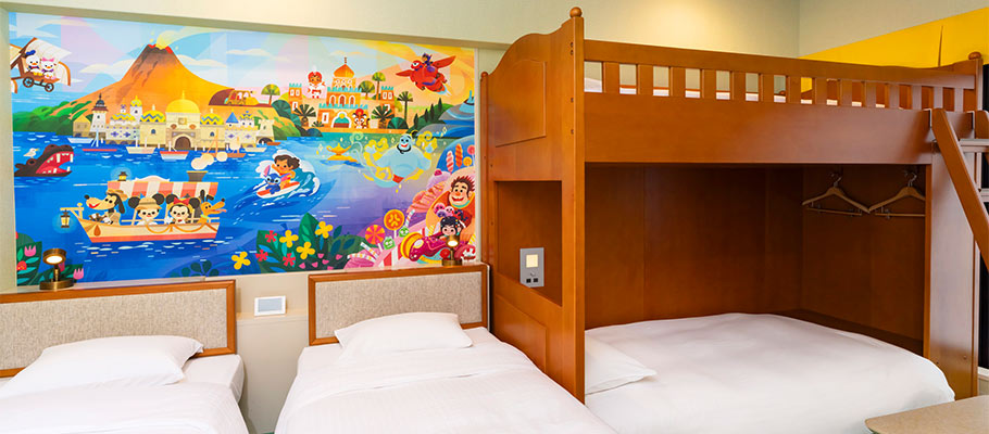 image of “Discover” Quintet Room2