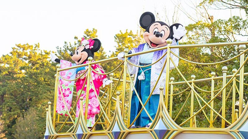 東京迪士尼樂園的新年活動的圖像