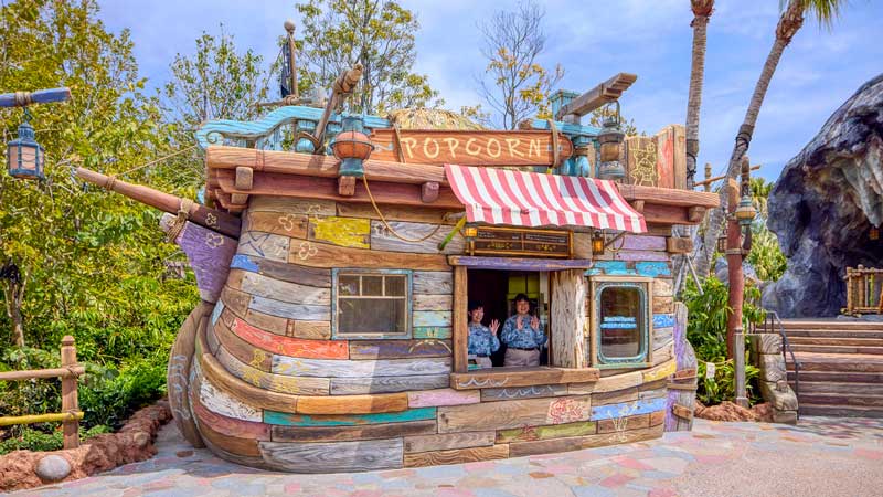 image of Popcorn wagon (in front of Fairy Tinker Bell's Busy Buggies)