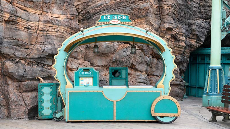 image of Ice cream wagon (Next to Nautilus Gifts)