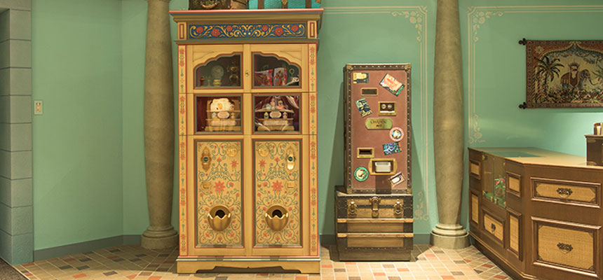 image of Adventureland Bazaar (capsule toys)1