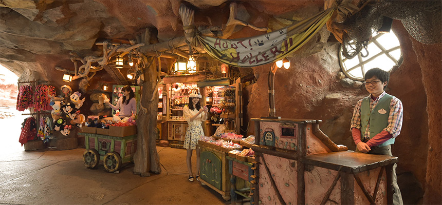 image of Hoot & Holler Hideout1