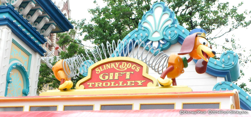 image of Slinky Dog's Gift Trolley2