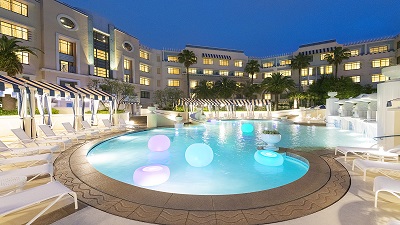 ディズニーアンバサダーホテル　パームガーデン・プール“リゾート・サマー・ナイト”を更新しました。のイメージ