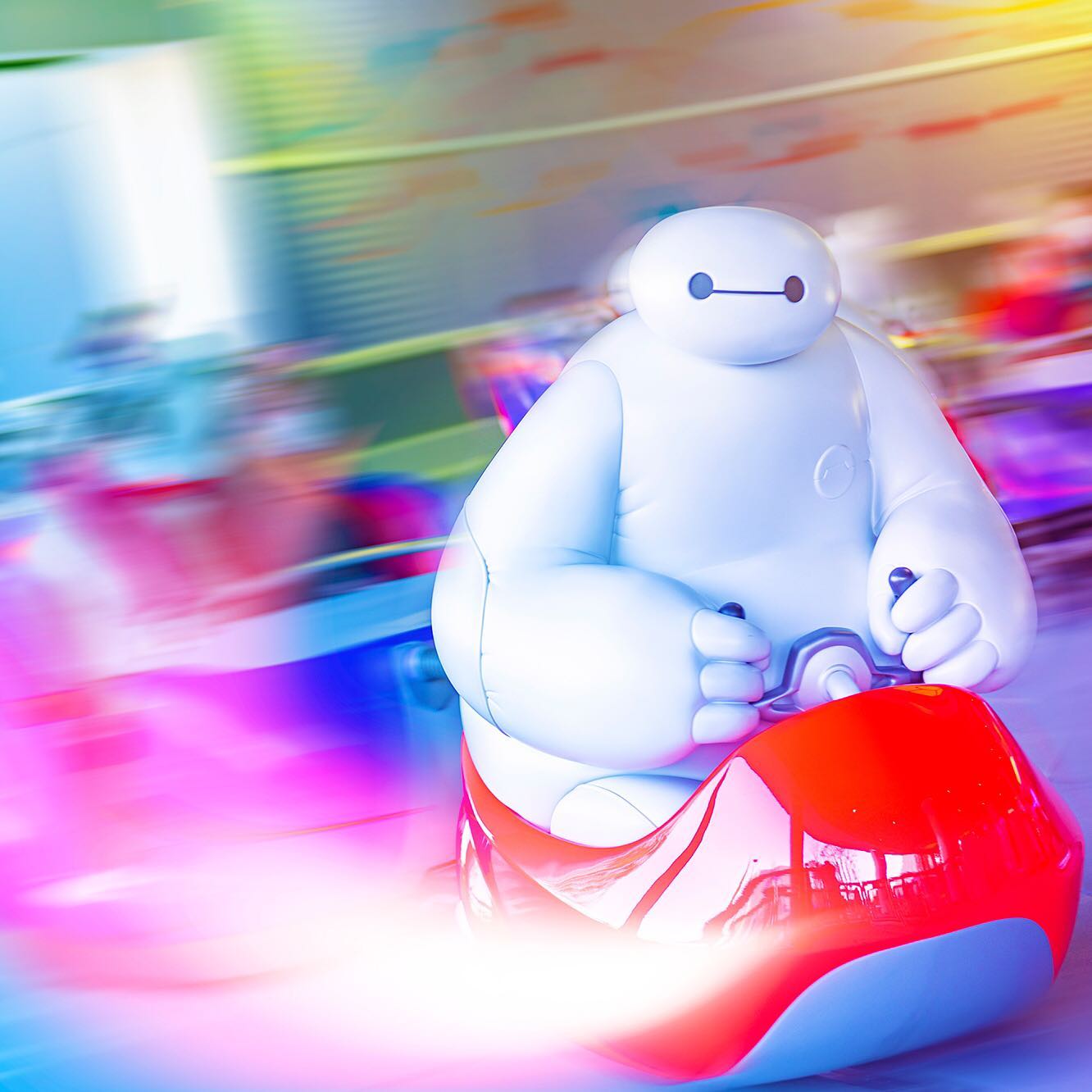 Filled with happiness✨
今日もハピネスを乗せて♪
#thehappyridewithbaymax #tomorrowland...のイメージ