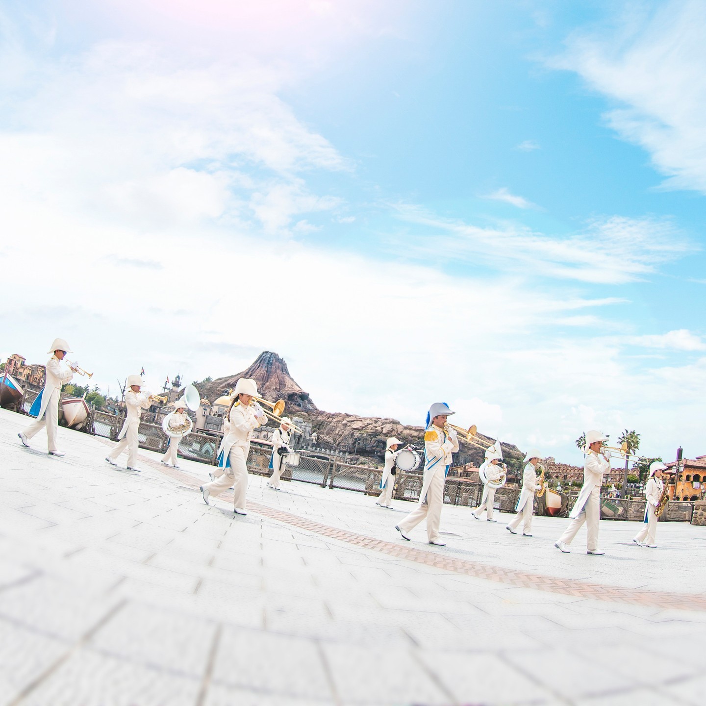 Adventure begins with music!
音の海を泳いでいるみたい♪
#tokyodisneyseamaritimeband...のイメージ