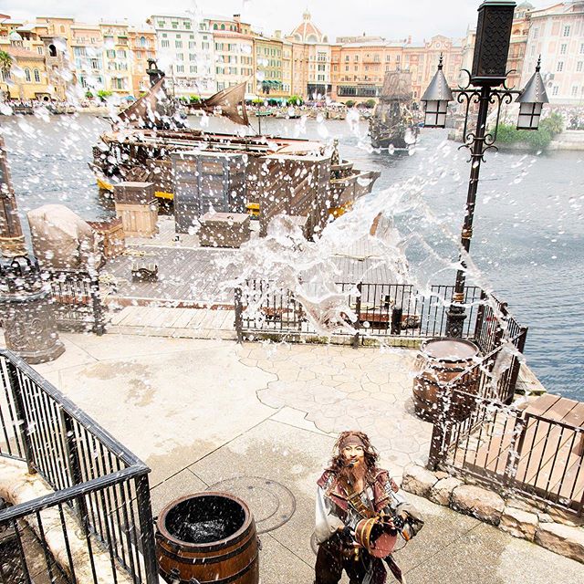 Get wet!パイレーツから涼しさをお届け✨#disneypiratessummer #piratessummerbattlegetwet...のイメージ