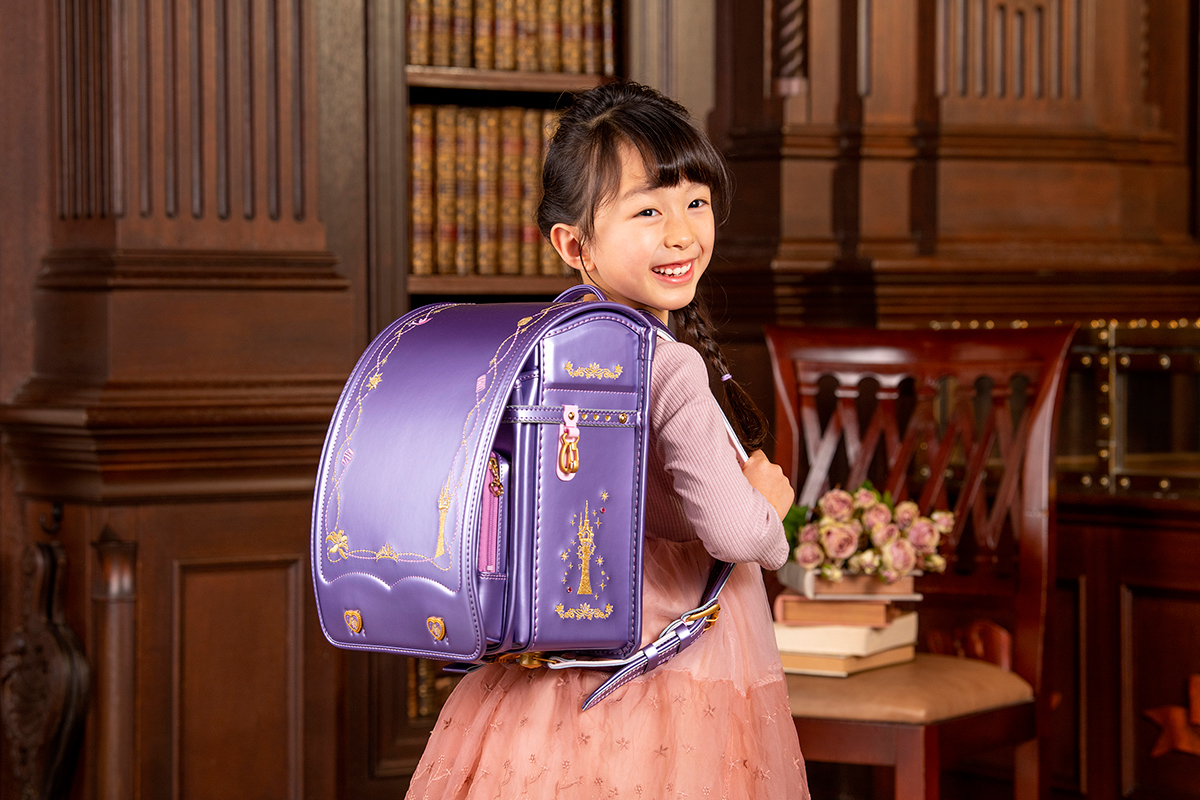 来年の春に小学1年生になるお子さまへ

東京ディズニーリゾートオリジナルのランドセルと一緒に、素敵な小学校生活を過ごしませんか？...